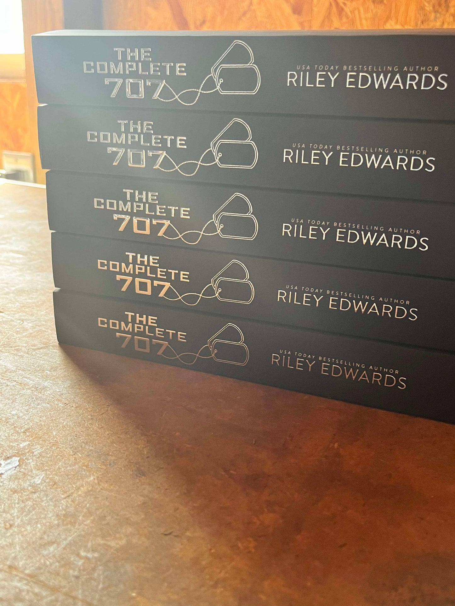 The Complete 707 Paperback